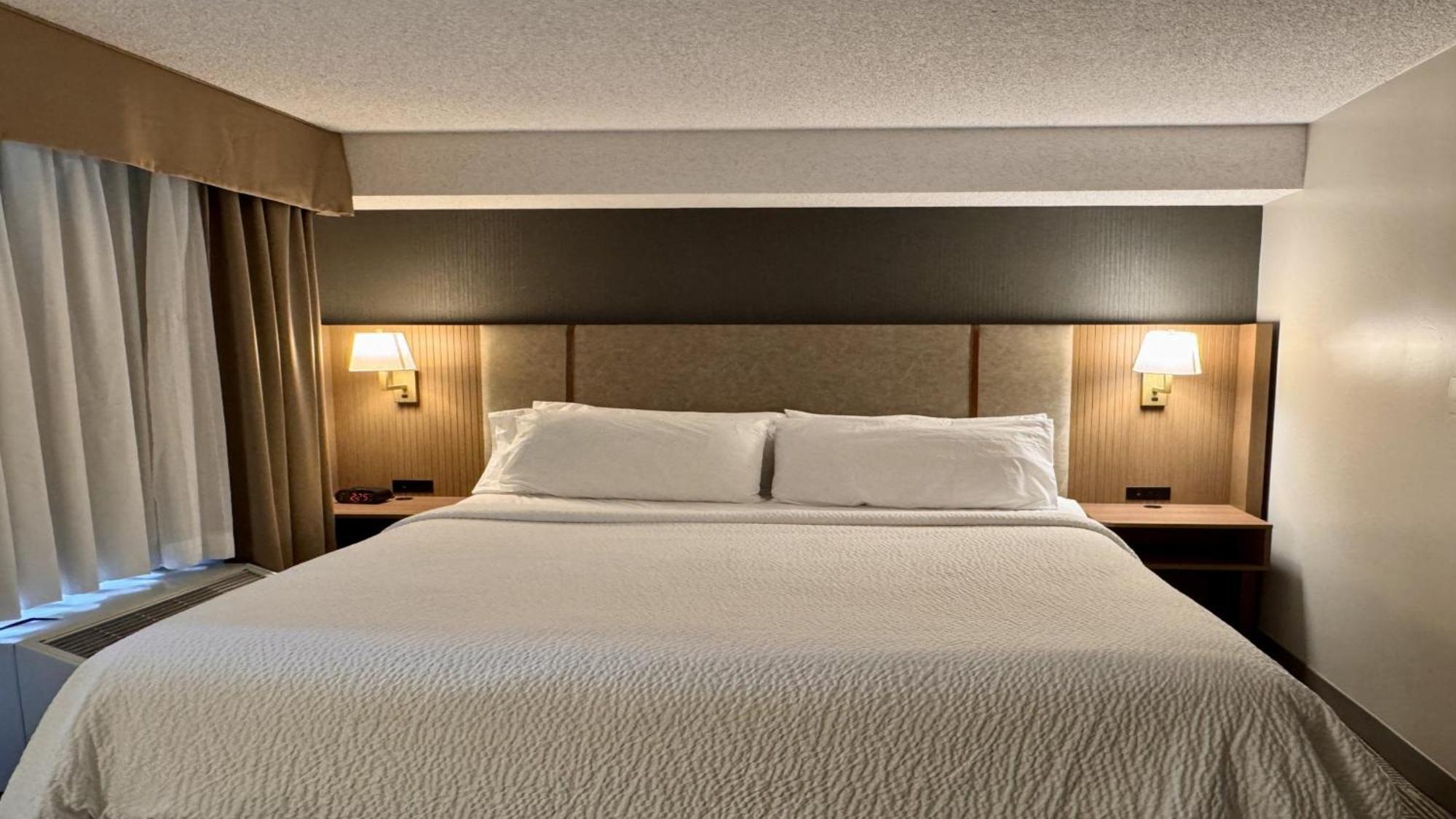 Holiday Inn Hotel & Suites London By Ihg Exterior foto